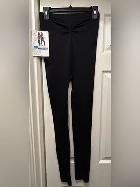 Ingrid & Isabel Black High Waist Seam Ruched  Maternity Leggings